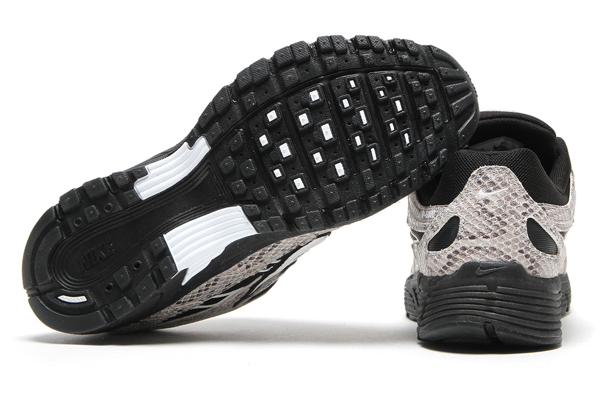 Nike - Nike P-6000 SE
Style # IH4451-100
Color : Summit White / Black