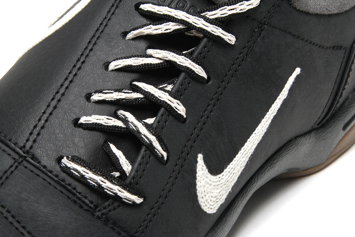 Nike - Women's T90
Style # IH2314-002
Color : Black / Coconut Milk / Gum Light Brown