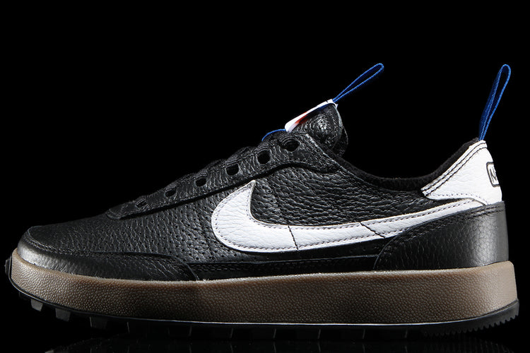 Nike - Women's General Purpose
Style # FZ1363-002
Color : Black / White / Team Royal / Team Orange