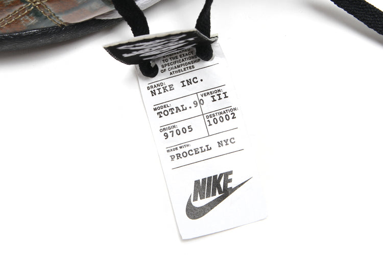 Nike - T90 x Procell
Style # IQ5794-237
Color : Baroque Brown / Black / Fir / Summit White