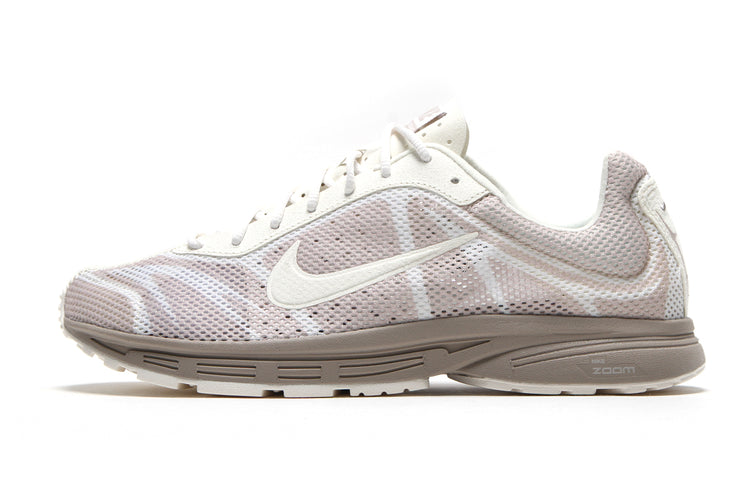 Nike - Zoom Streak 3
Style # IQ8020-200
Color : Cream II / Sail