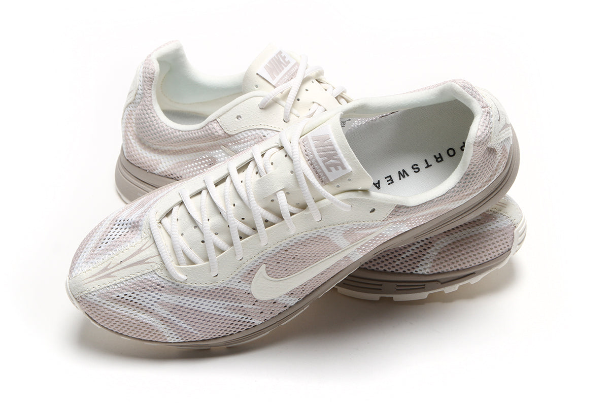 Nike - Zoom Streak 3
Style # IQ8020-200
Color : Cream II / Sail