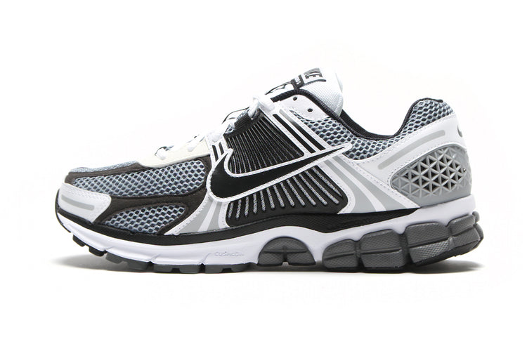 Nike | Zoom Vomero 5 SE
Style # CI1694-001
Color : Dark Grey / Black / White