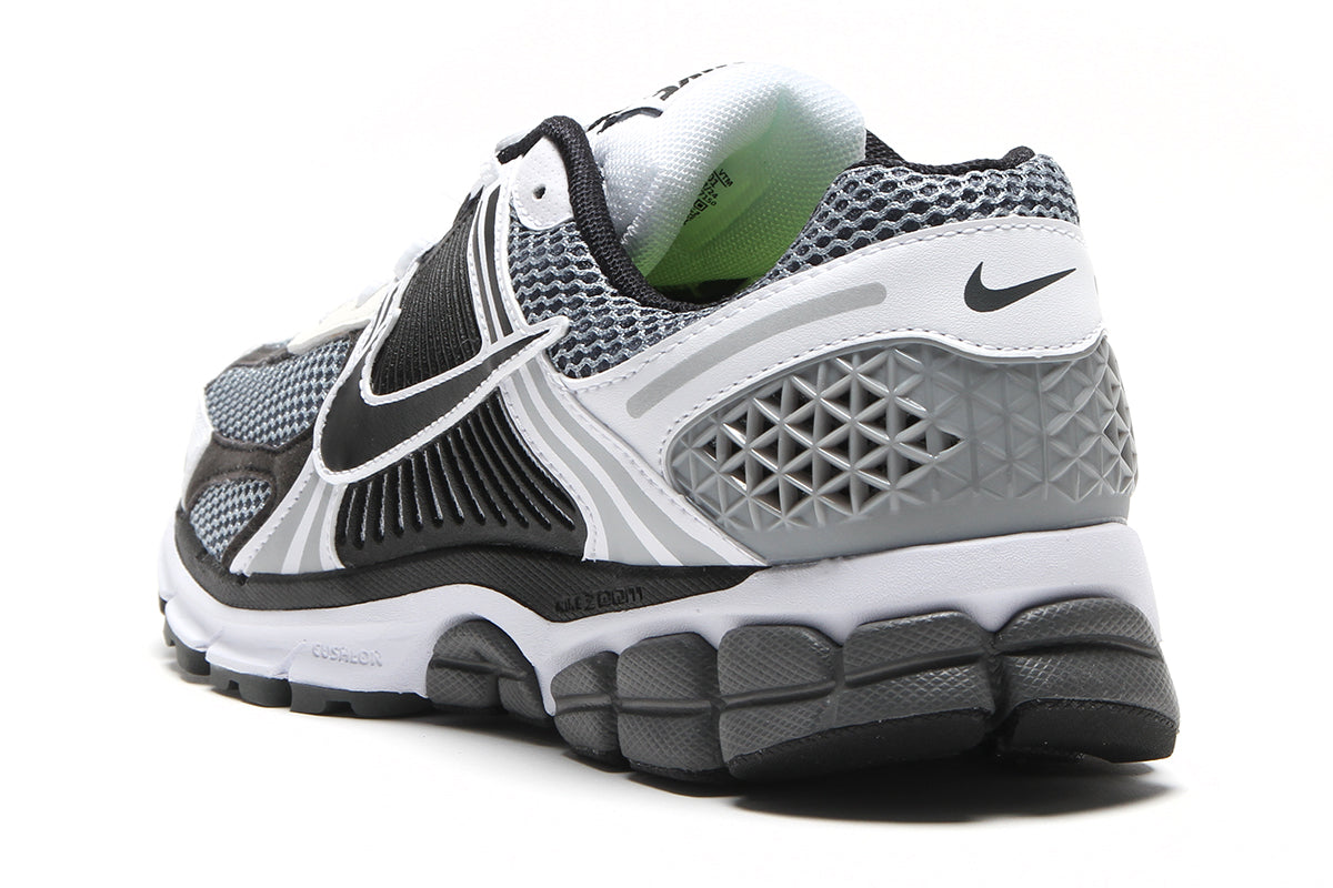 Nike | Zoom Vomero 5 SE
Style # CI1694-001
Color : Dark Grey / Black / White