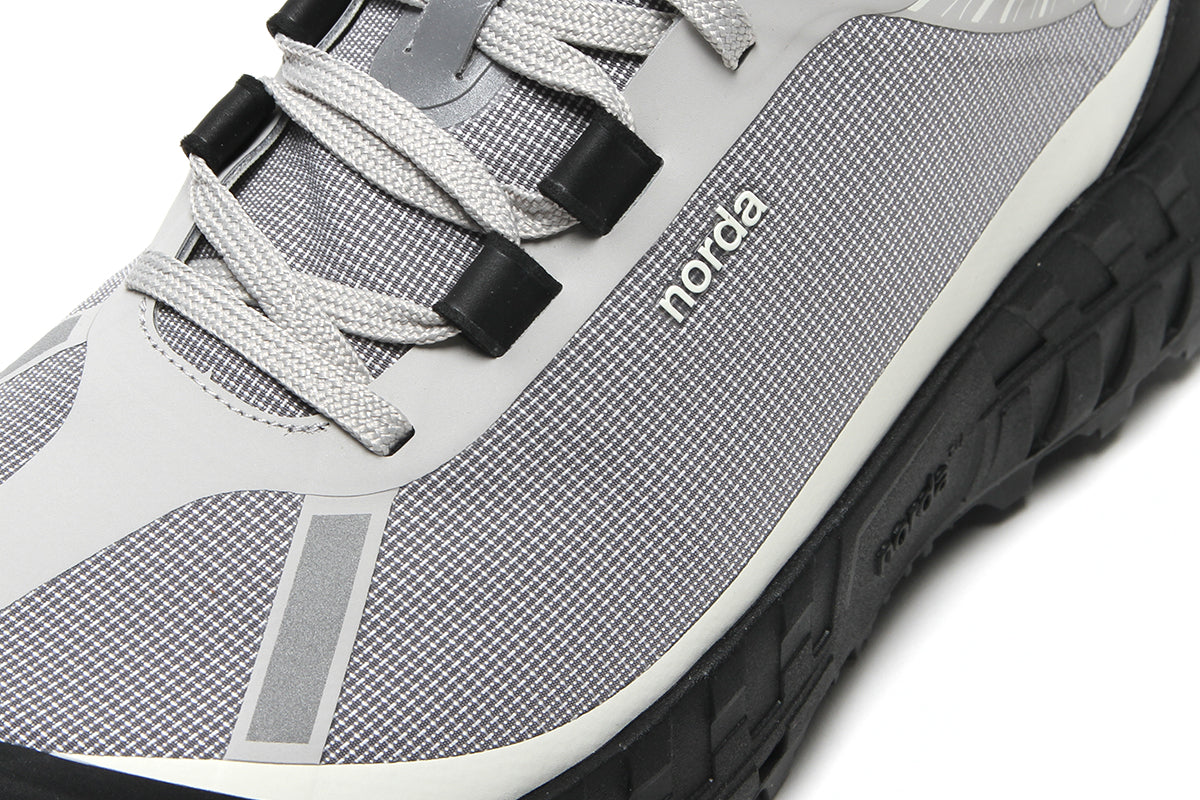 Norda - 001A
Color : Pewter