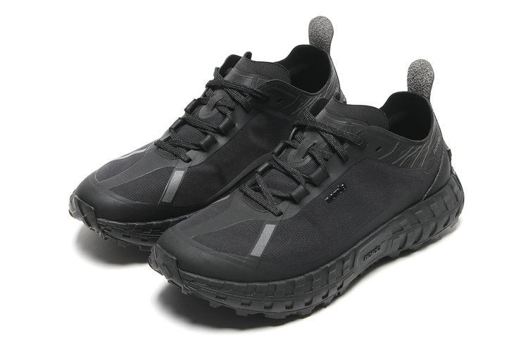 Norda - 001A
Color : Stealth Black