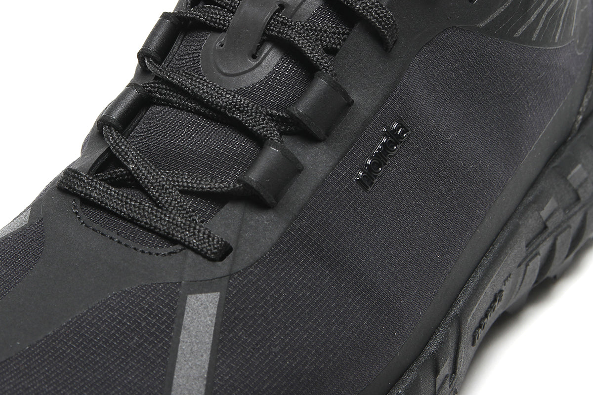 Norda - 001A
Color : Stealth Black