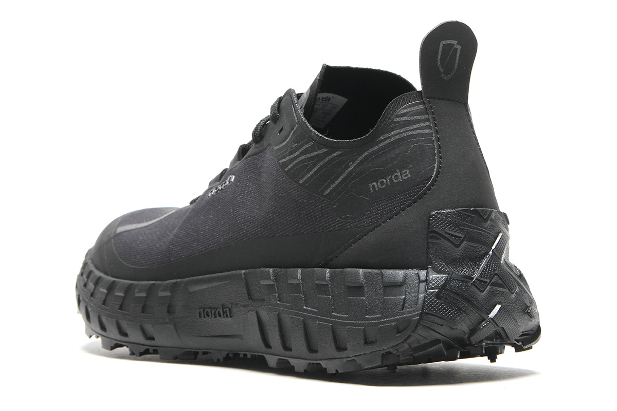 Norda - 001A
Color : Stealth Black