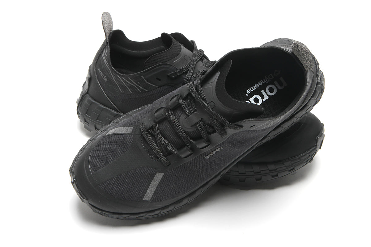 Norda - 001A
Color : Stealth Black