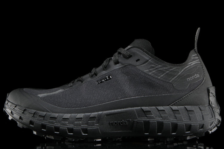 Norda - 001A
Color : Stealth Black