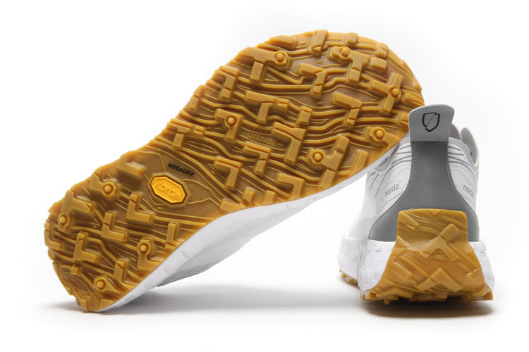 Norda - 001A
Color : White Gum