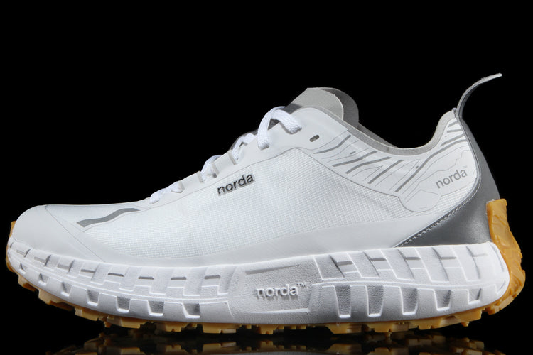 Norda - 001A
Color : White Gum