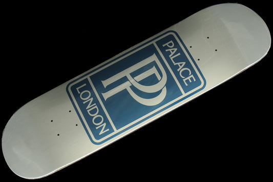 Palace - PP London Deck
Color : Silver