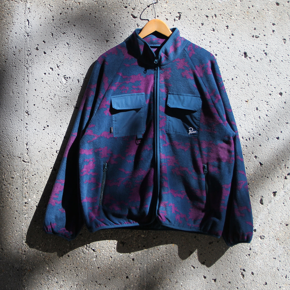 by Parra - Purple Darwin Camo Fleece
Style # 56255
Color : Blue