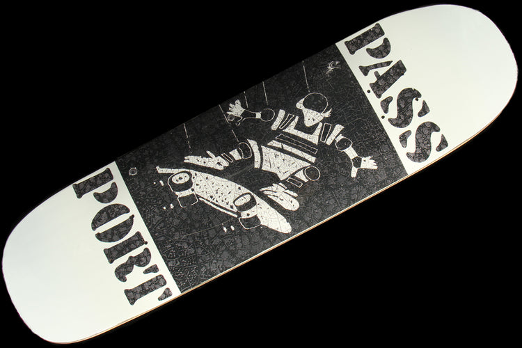 Passport - Cloncurry Deck
Color : White
Width : 8.6"
