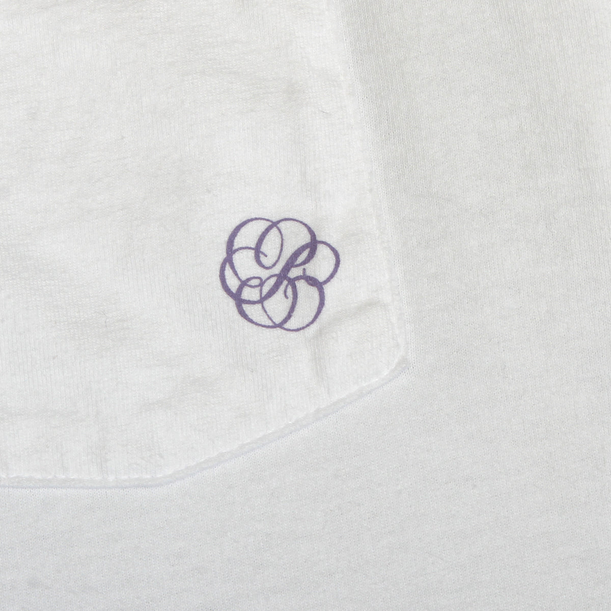 Pearl - Ornament T-Shirt
Color : White