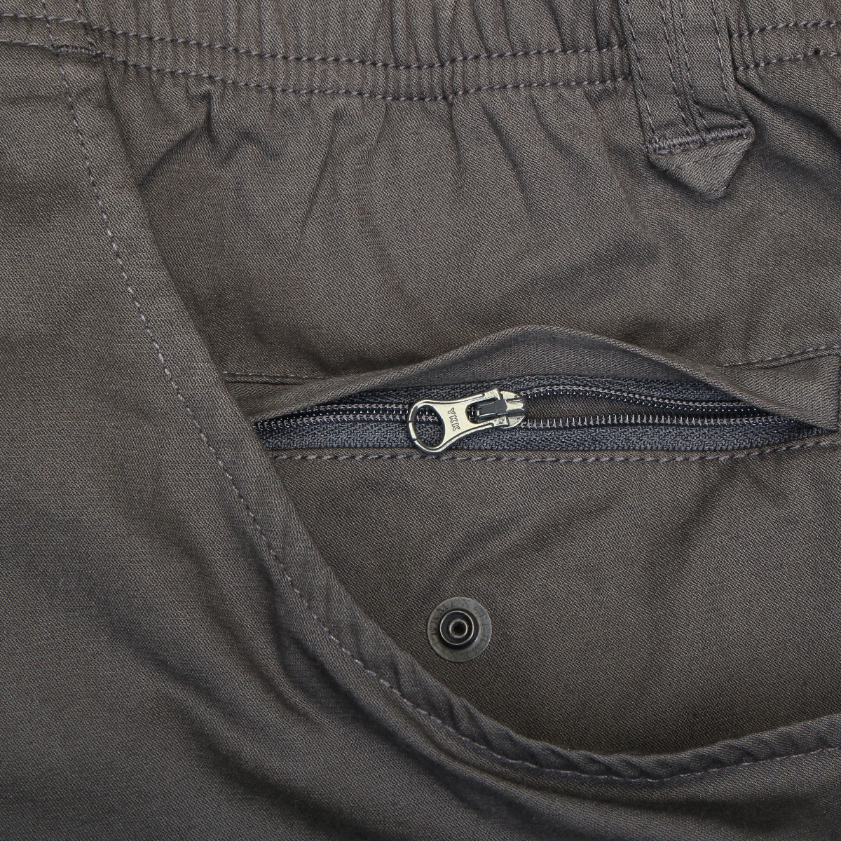Pilgrim Surf Supply - Salathe Cordura Straight Pant
Color : Charcoal