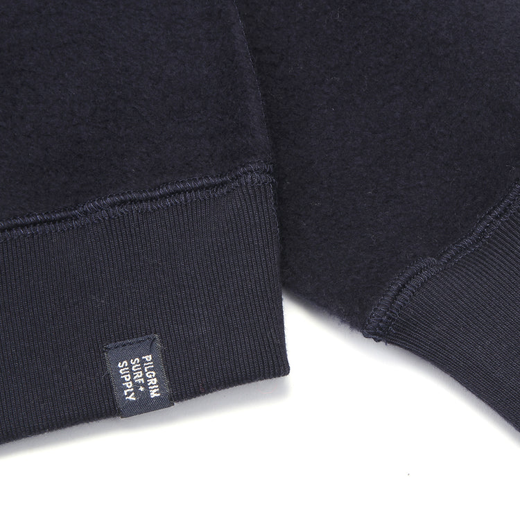 Pilgrim | Kagan Fleece Pennant Crew
Color : Navy