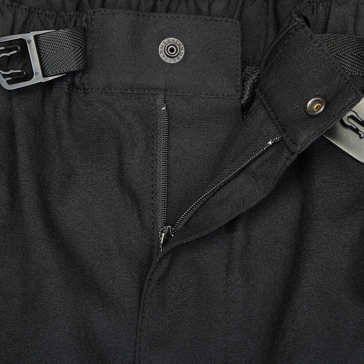 Pilgrim Surf Supply - Ira Breathable Short
Color : Black