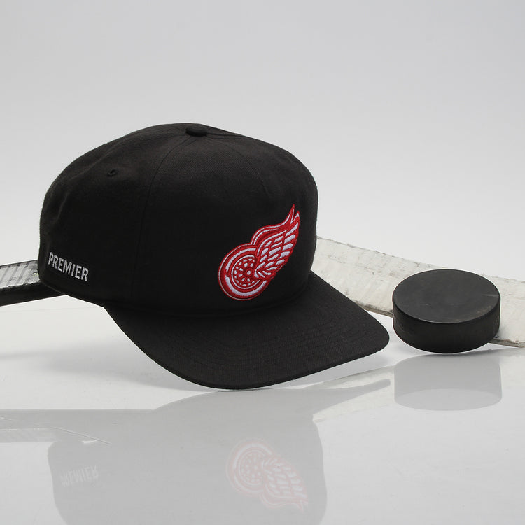 Premier | Red Wings Hat
Color : Black