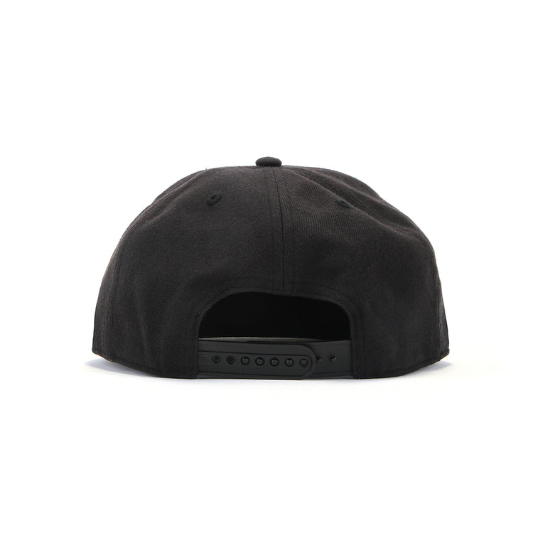 Premier | Red Wings Hat
Color : Black