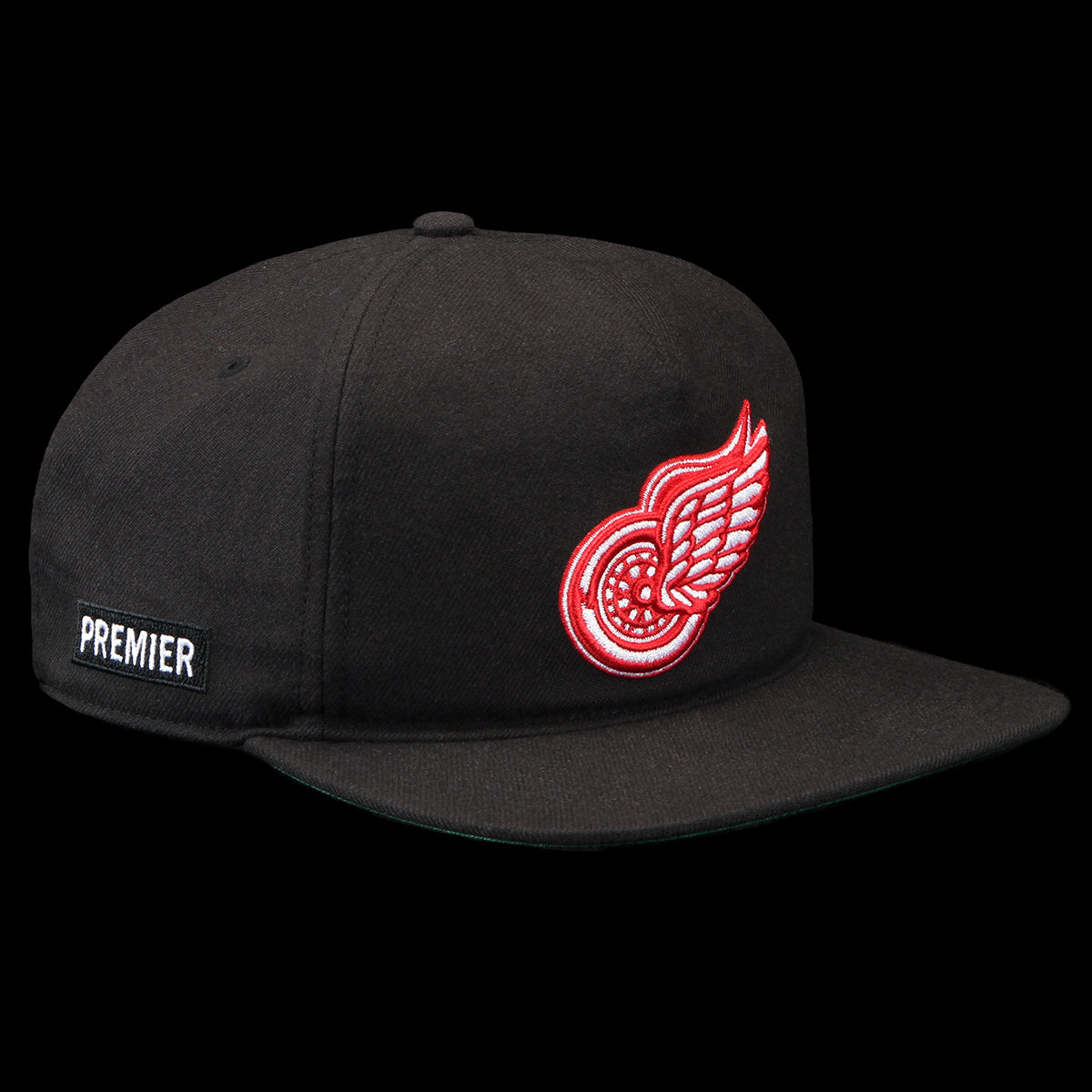 Premier | Red Wings Hat
Color : Black