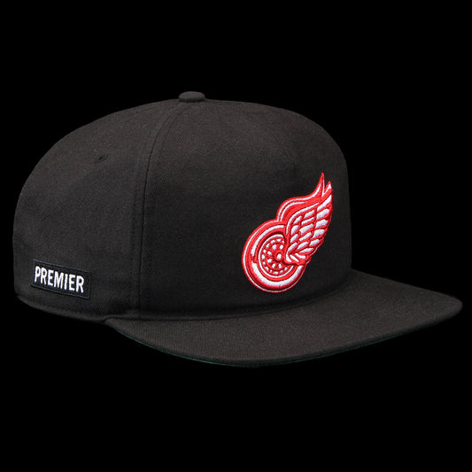 Premier | Red Wings Hat
Color : Black