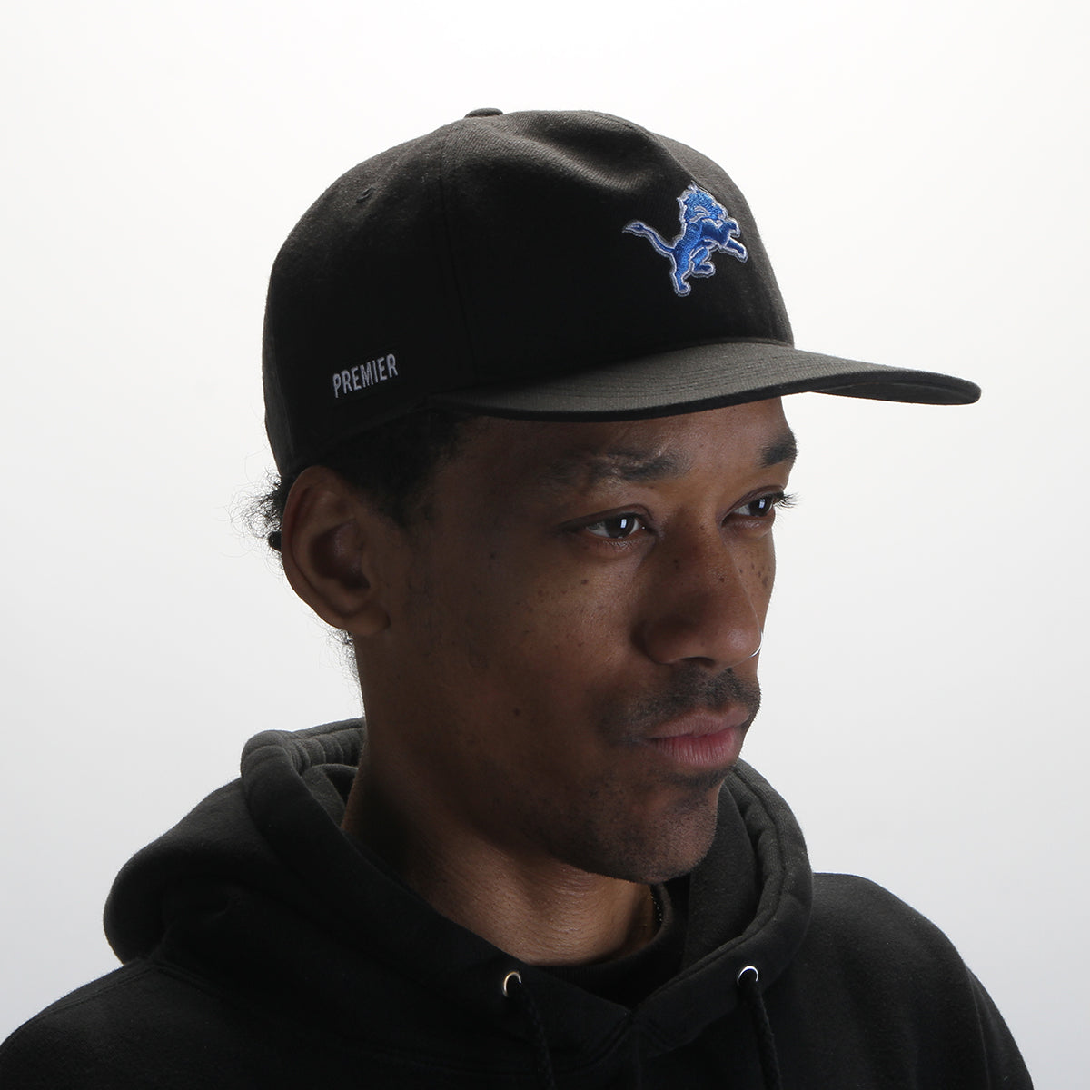 Premier | Lions Cap
'47 Hitch LC Fit
Color : Black