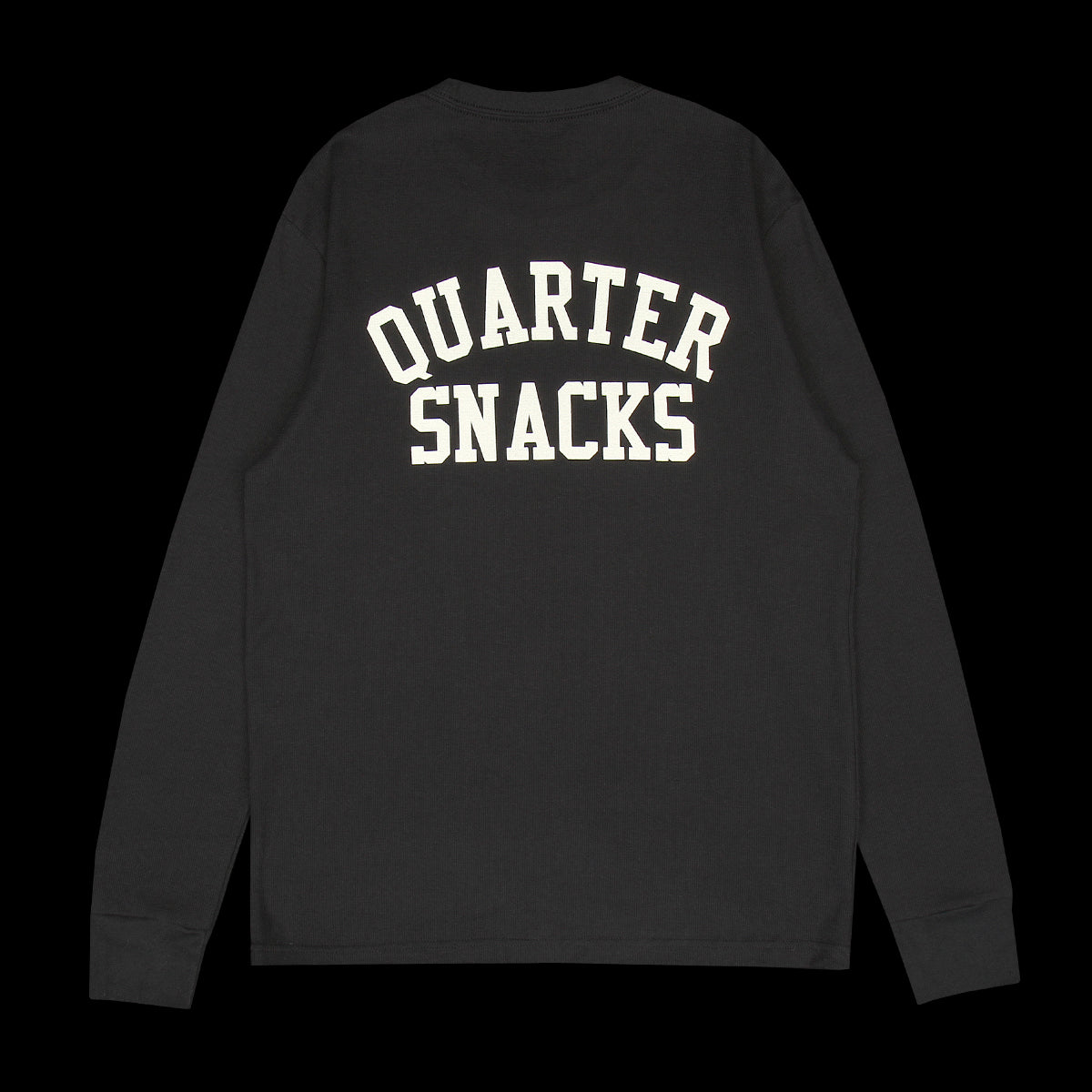 Quartersnacks - Printed Thermal L/S T-Shirt
Color : Black