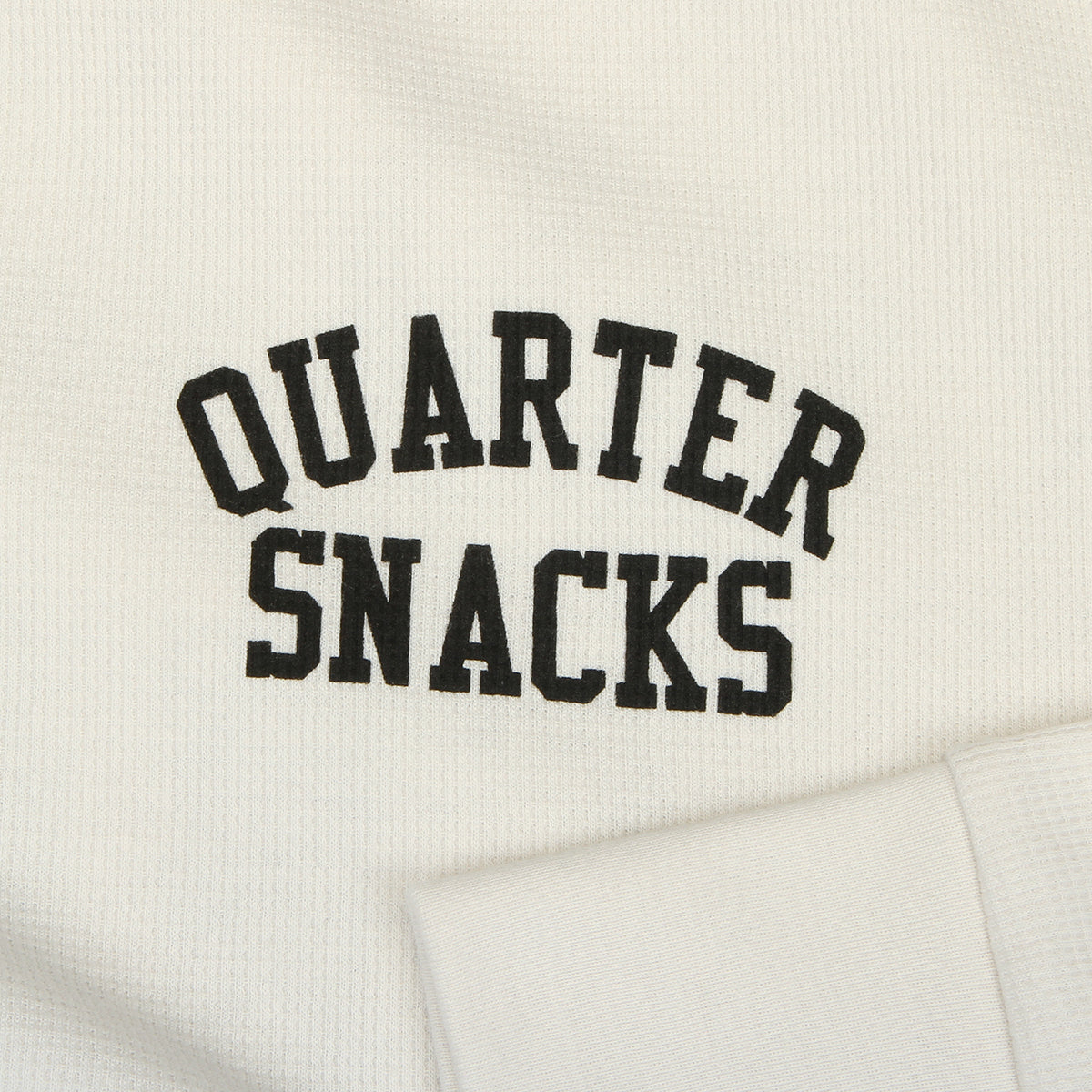 Quartersnacks - Printed Thermal L/S T-Shirt
Color : Bone