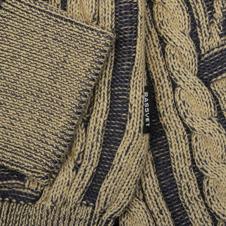 Rassvet - Aran Crewneck
Color : Blue