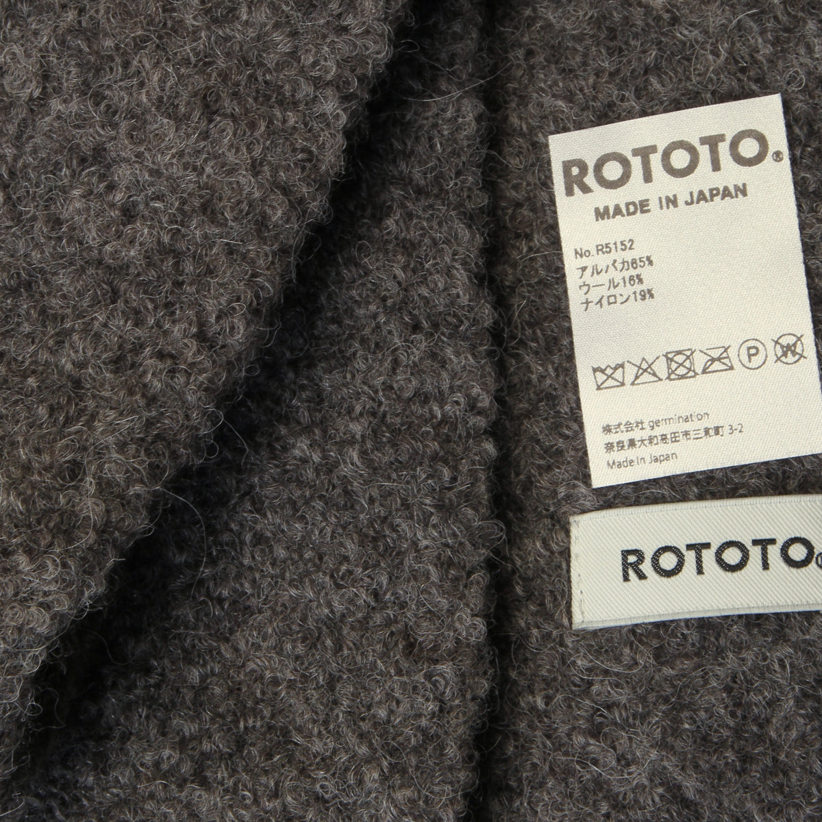 Rototo - Alpaca Boucle Short Muffler
Style # R5152
Color : Dark Gray