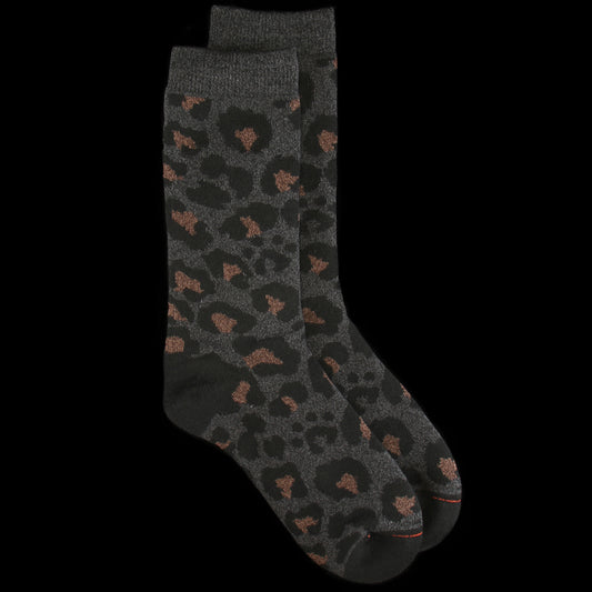 Rototo - Pile Leopard Sock
Style # R1340
Color : Charcoal