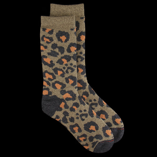 Rototo - Pile Leopard Sock
Style # R1340
Color : Dark Olive
