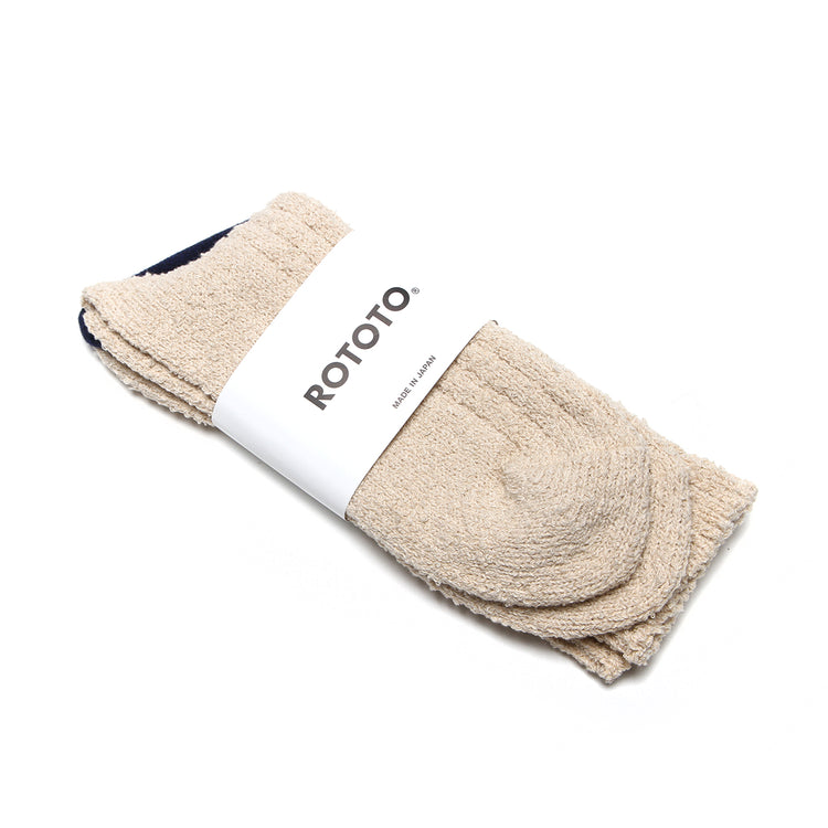Rototo - Recycled Cotton Boucle Crew Sock
Style # R1613
Color : Ecru