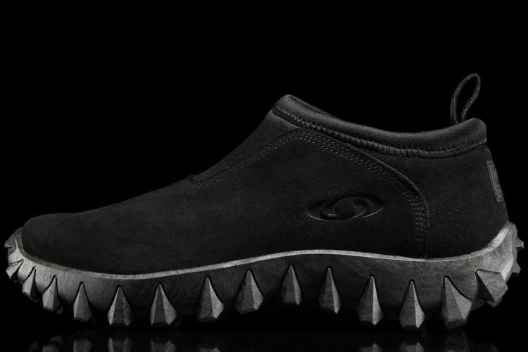 Salomon - Snowclog OG
Style # L45389900
Color : Black / Black / Asphalt