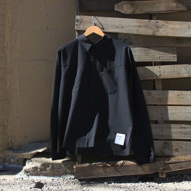 Satisfy - AmbientWarp ™ River Shirt
Style # 11143-00000
Color : Black