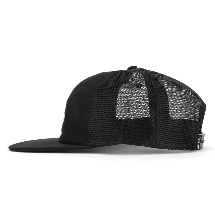 Sci-Fi Fantasy - Logo Mesh Hat
Color : Black / Yellow