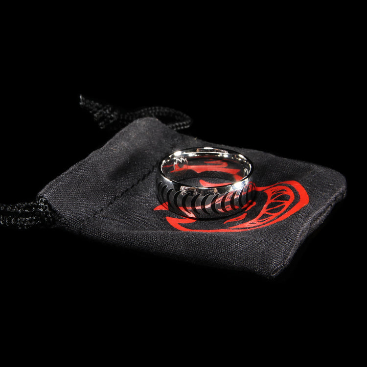 Spitfire - Crescent Ring
Color : Silver