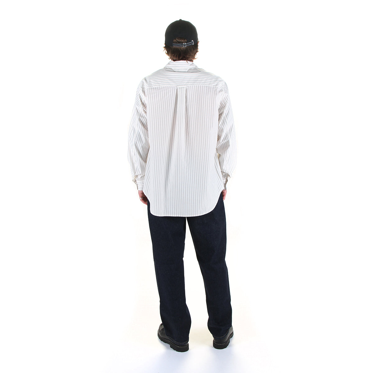 Stussy - Standard Shirt
Style # 1110388
Color : Natural Stripe