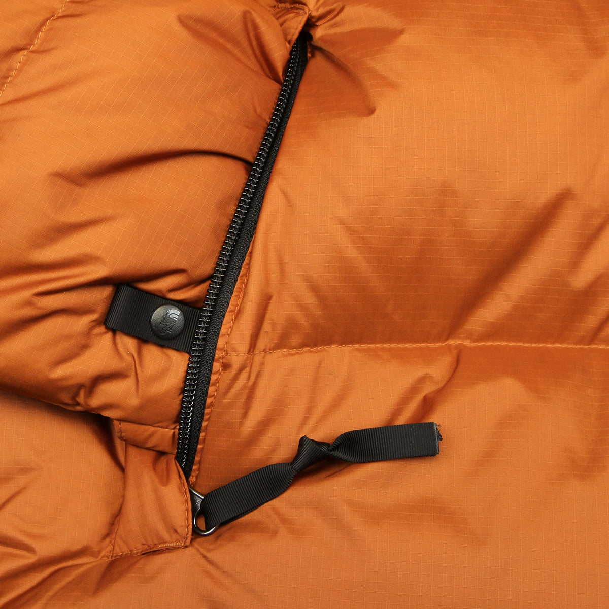 The North Face - 1996 Retro Nuptse Jacket
Style # NF0A3C8DC791
Color : Burnt Umber / TNF Black
