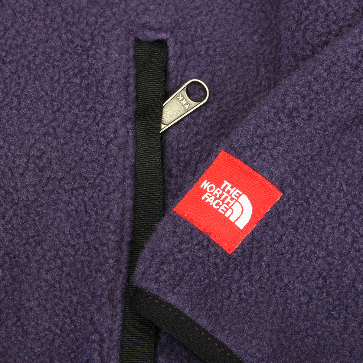 The North Face - Red Box Half-Zip Fleece
Style # NF0A8EGC1JI1
Color : Eternal Purple