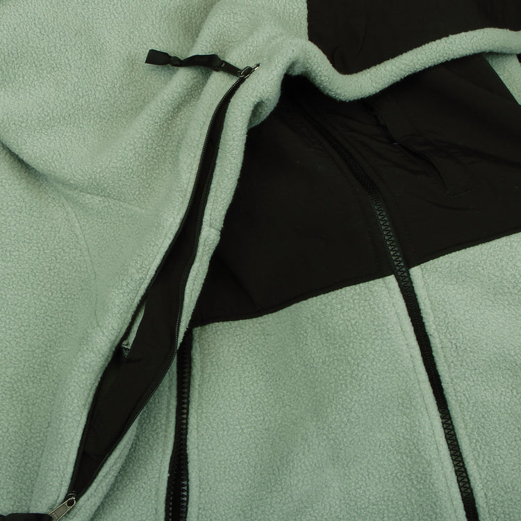 The North Face - Women's Retro Denali Jacket
Style # NF0A88YRD5N1
Color : Slate Moss / TNF Black