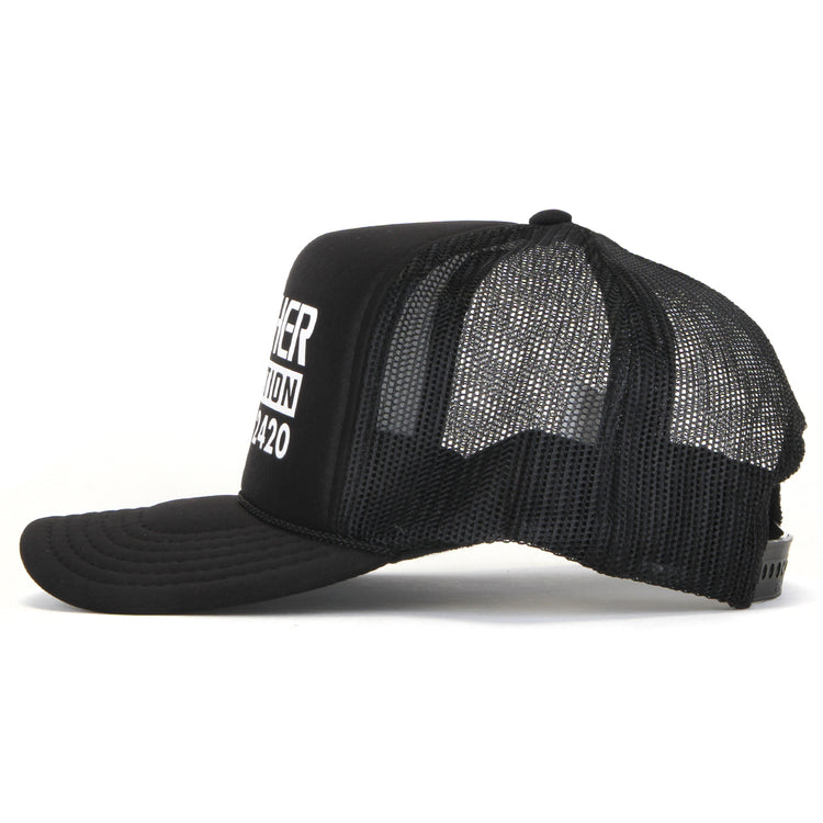 Thrasher - Destruction Trucker Hat
Color : Black