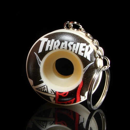 Spitfire x Thrasher Keychain
Color : White / Black