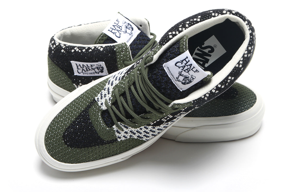 LX Half Cab 33 EK – Premier