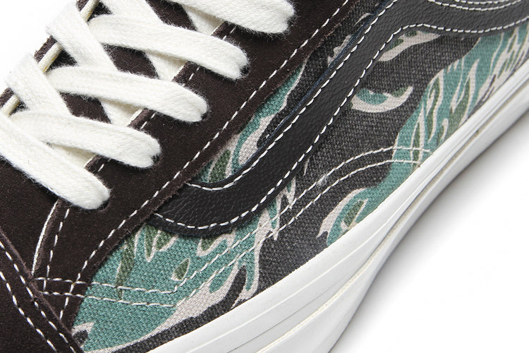 Vans - LX Old Skool 36
Style #VN000D9RF031
Color : Tiger Stripe / After Dark