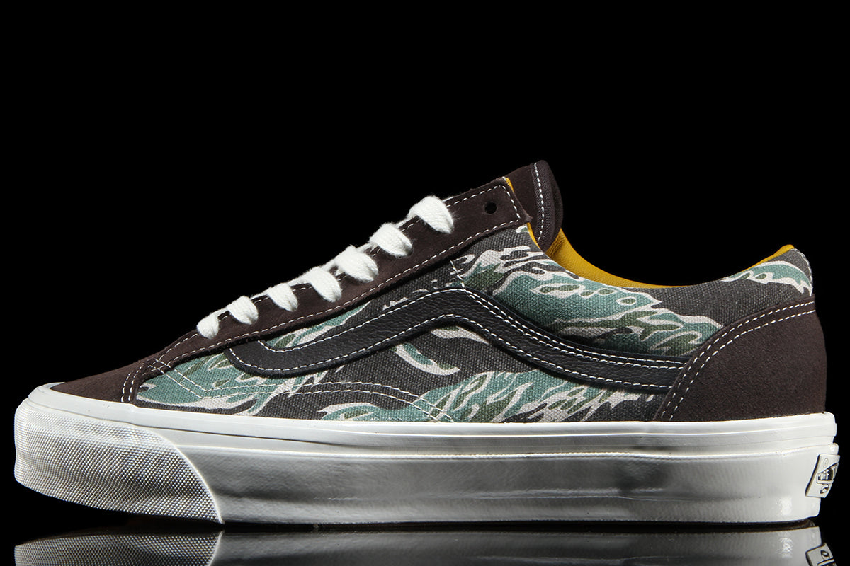 Vans - LX Old Skool 36
Style #VN000D9RF031
Color : Tiger Stripe / After Dark