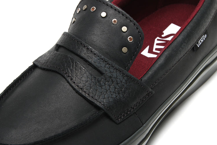 Vans OTW - LX Loafer 53
Style # VN000VATBLK1
Color : Hardware Black