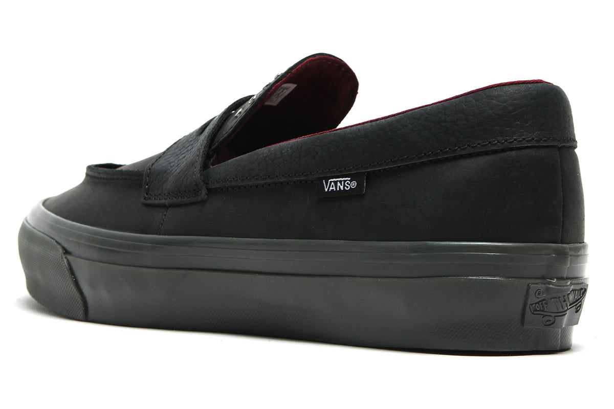 Vans OTW - LX Loafer 53
Style # VN000VATBLK1
Color : Hardware Black